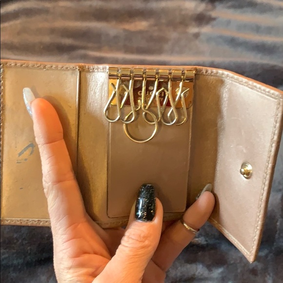 EUC Gucci Guccisima Heart 6 Key Holder - Picture 8 of 8